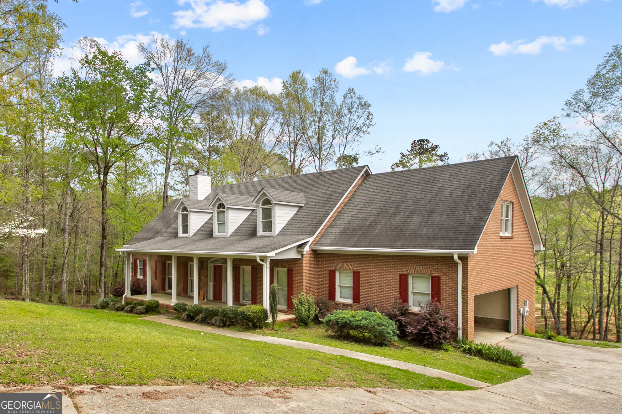 125 Tumbling Shoals DR