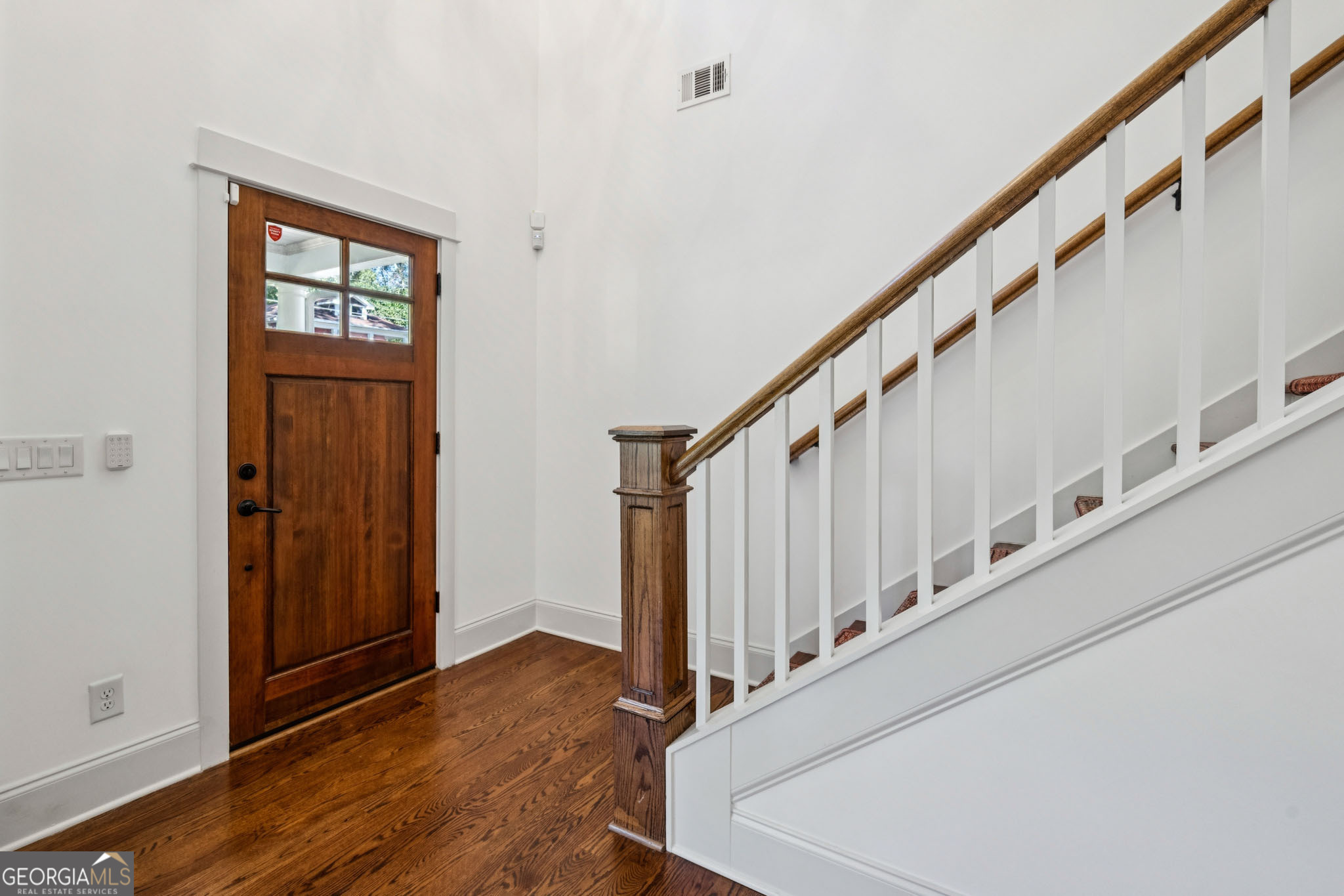 213 OHM AVE