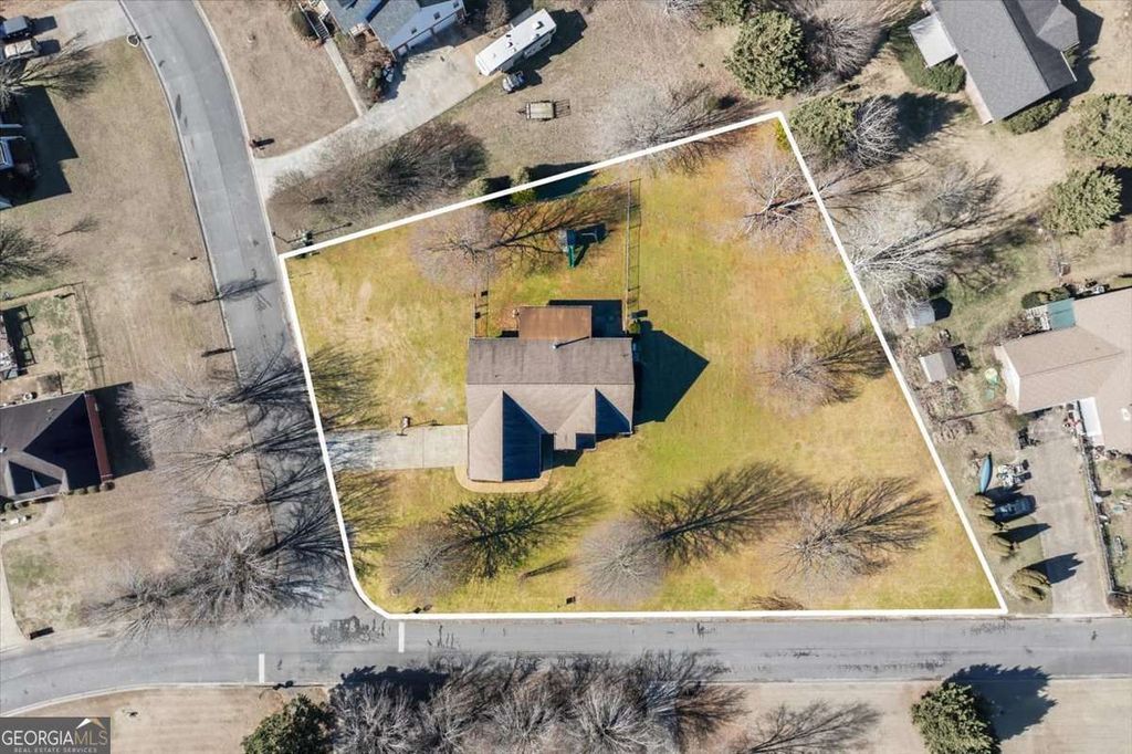 Photo of 37 Heather Cir, Cave Spring, GA 30124 (MLS # 10680422)