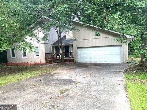 1459 Hidden Hills PKWY Stone Mountain GA 30088