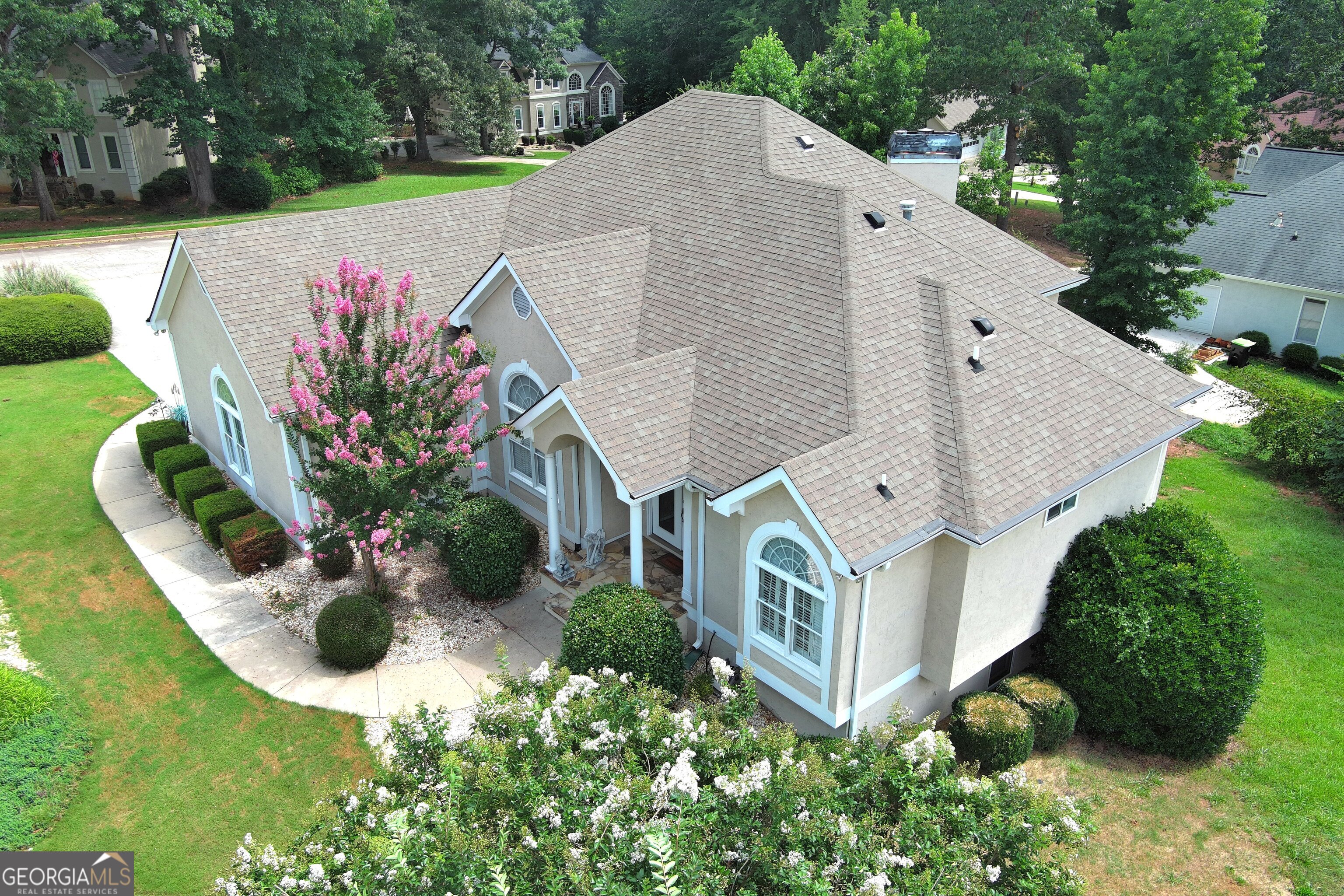 704 Deerwood DR