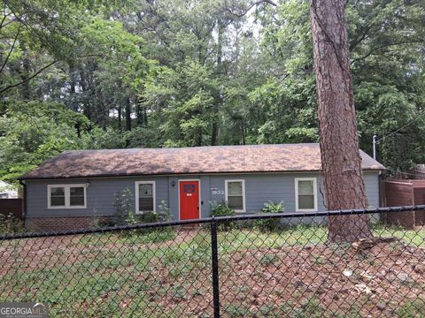 Photo of 1032 Valley View Road SE, Atlanta, GA 30315 (MLS # 10769610)
