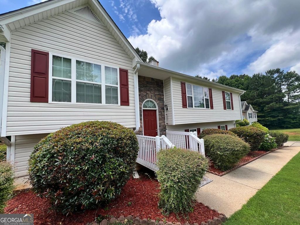 Photo of 1670 Harvest Hill, Douglasville, GA 30134 (MLS # 10657740)