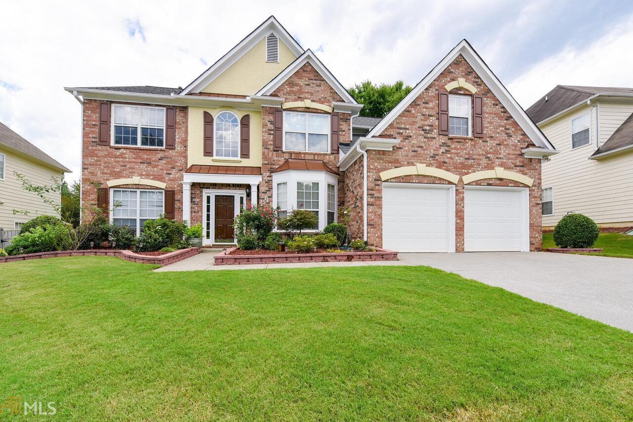 Amazing home in E Cobb beautifully maintained & move in ready. Upgrades have already been done, new kitchen w/ granite, island, ss appliances, stone & travertine floors. New lighting fixtures and fresh interior paint throughout. Romantic master bedroom boasts trey ceilings, sitting area and His & Hers closets. Relaxing master bath has new tile frameless shower, tile floors and jetted tub . Exterior newly painted, roof replaced 5 yrs, beautiful landscaping. Great location close to schools, shopping & dining, easy access to 575/75.