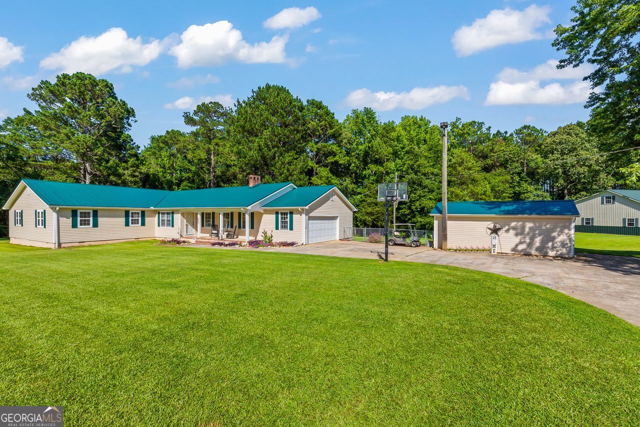 2819 Chestnut Grove RD