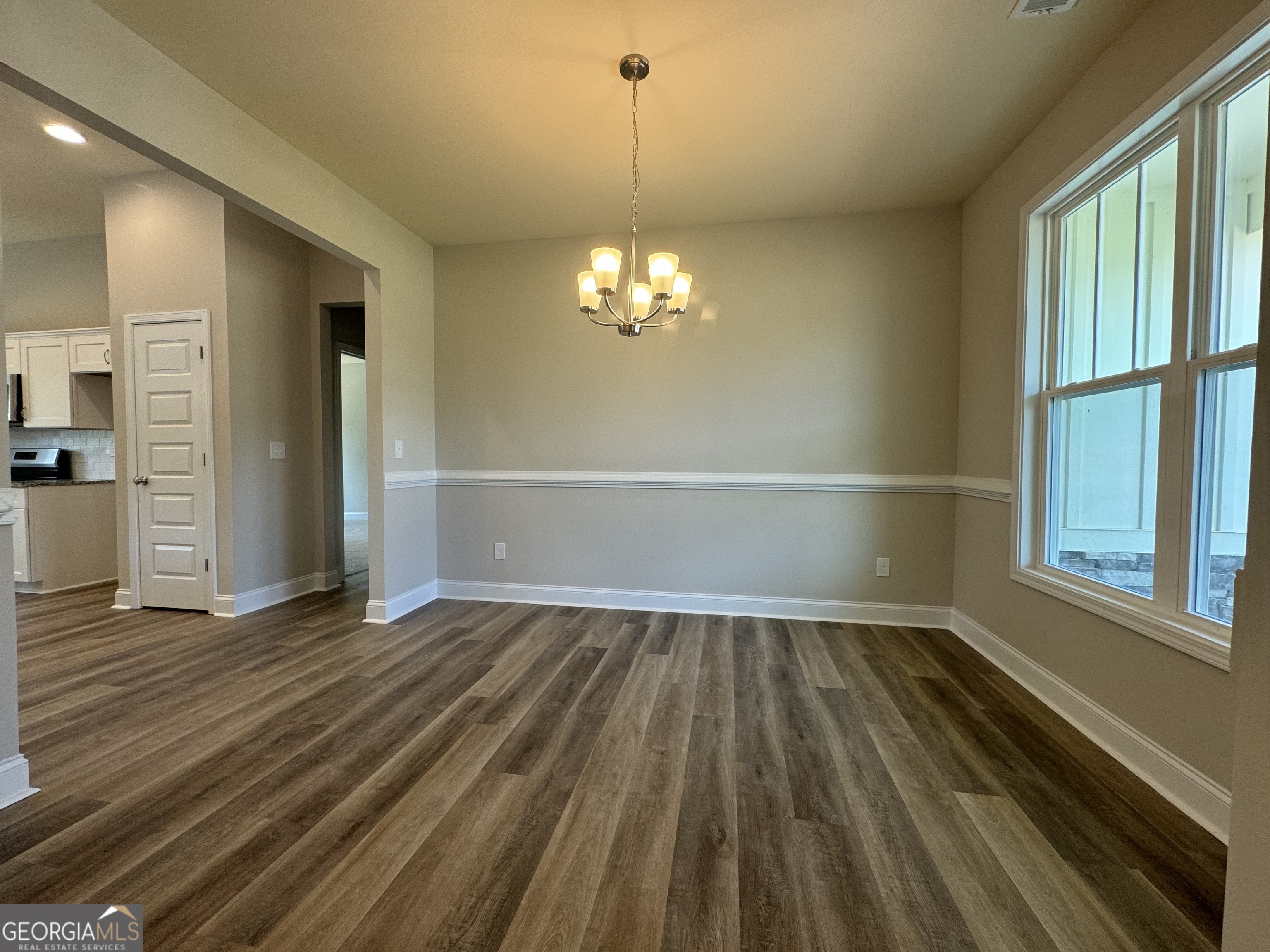 144 Country World DR
