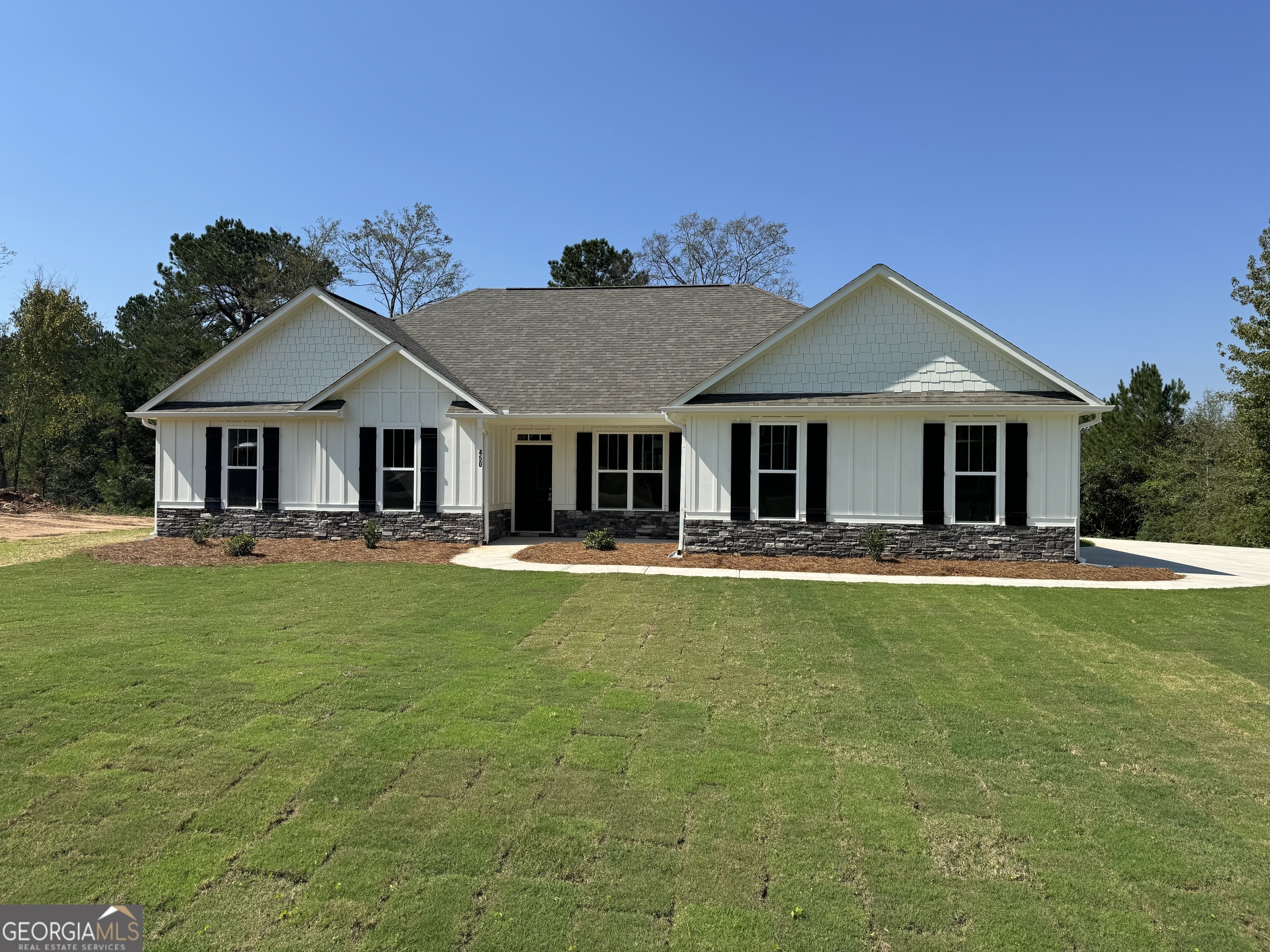 144 Country World DR