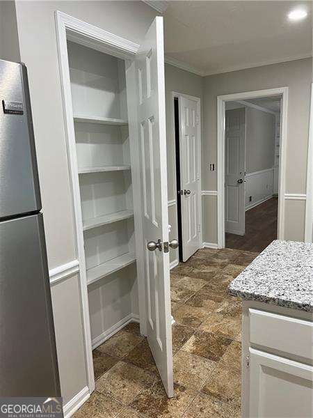 Woodlawn Lake - Residential Lease