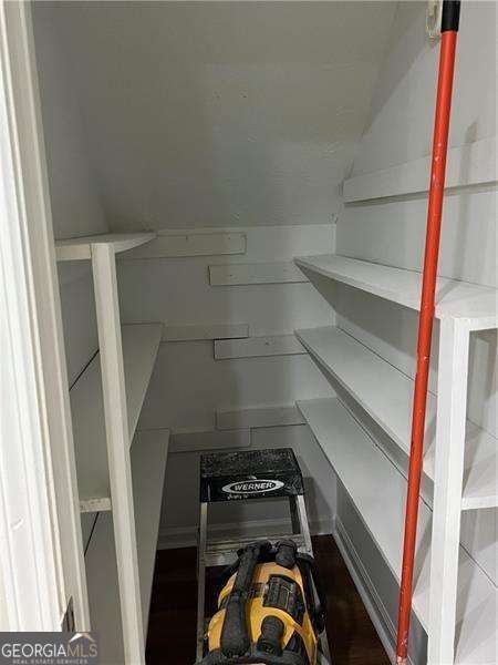 Woodlawn Lake - Residential Lease