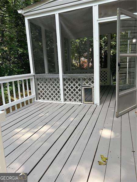 Woodlawn Lake - Residential Lease