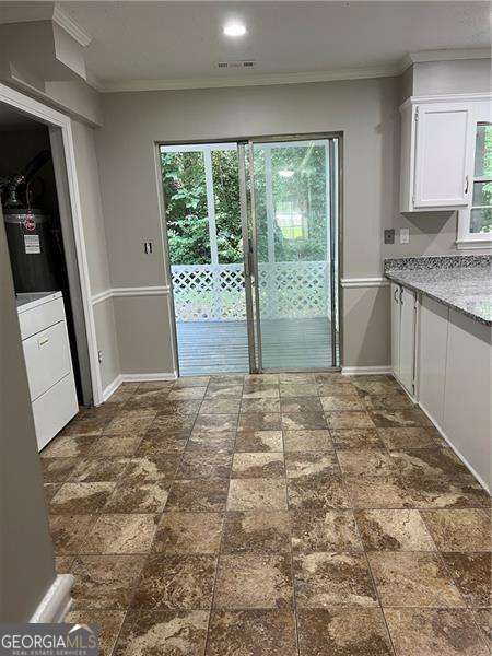 Woodlawn Lake - Residential Lease