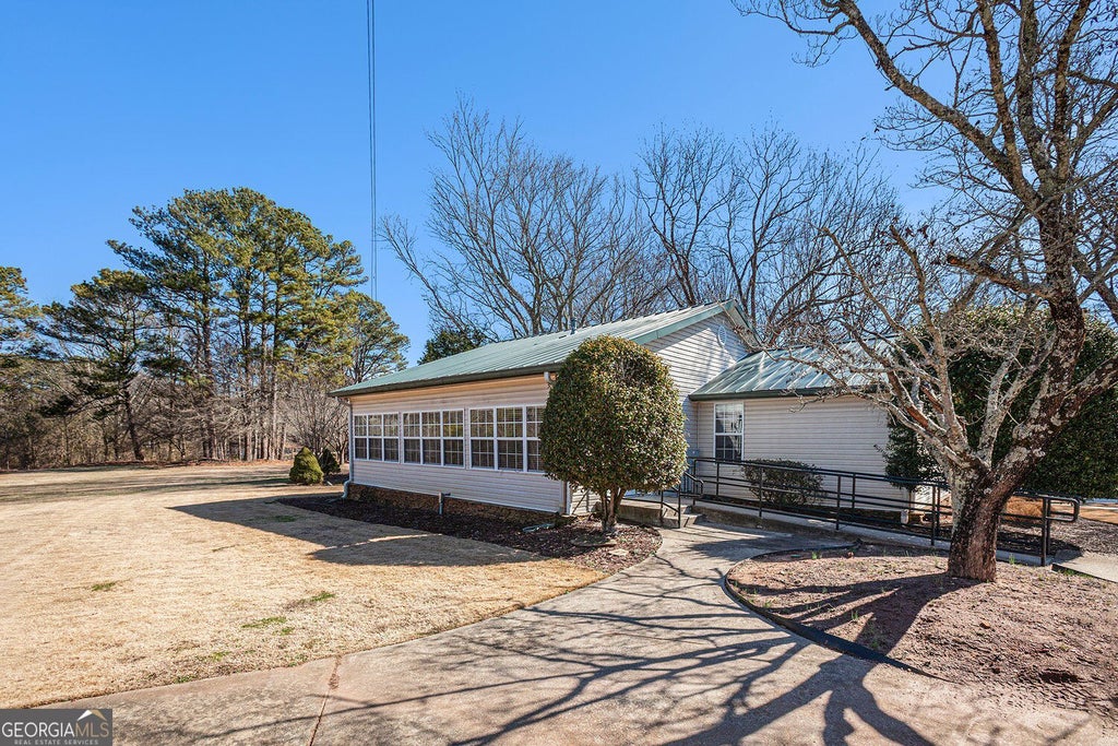 Photo of 183 Scott Rd, Canton, GA 30115 (MLS # 10850327)