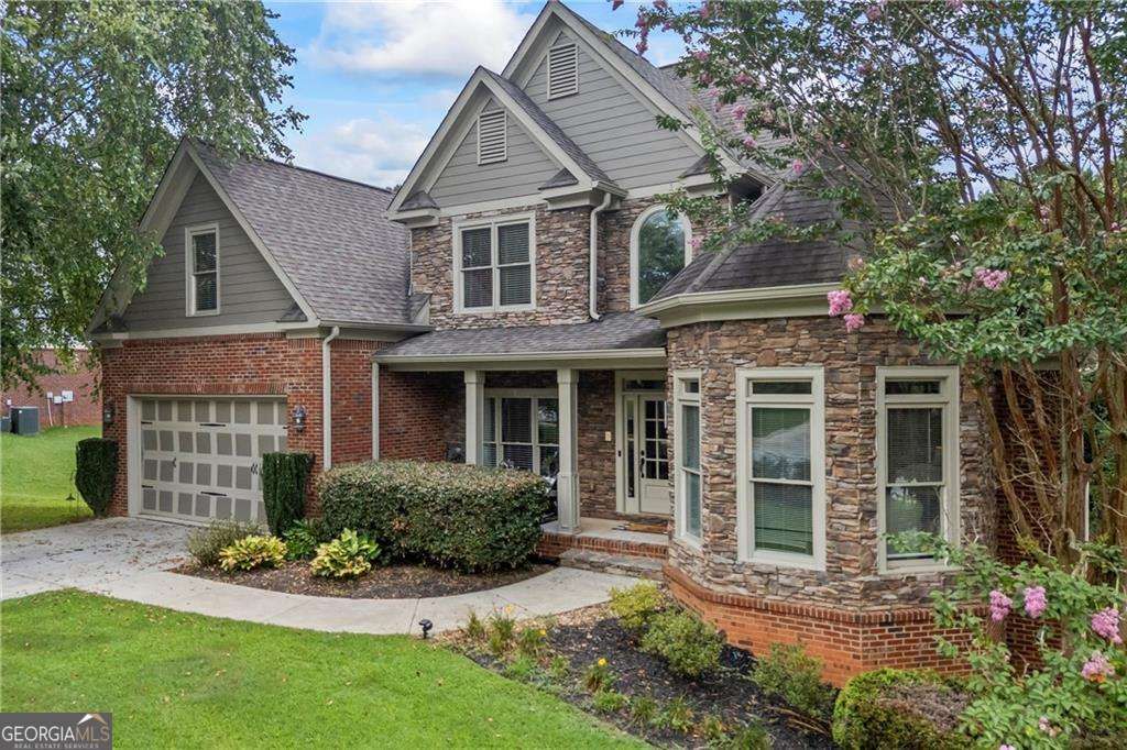 Photo of 1030 Silver Thorne Drive, Loganville, GA 30052 (MLS # 10682554)