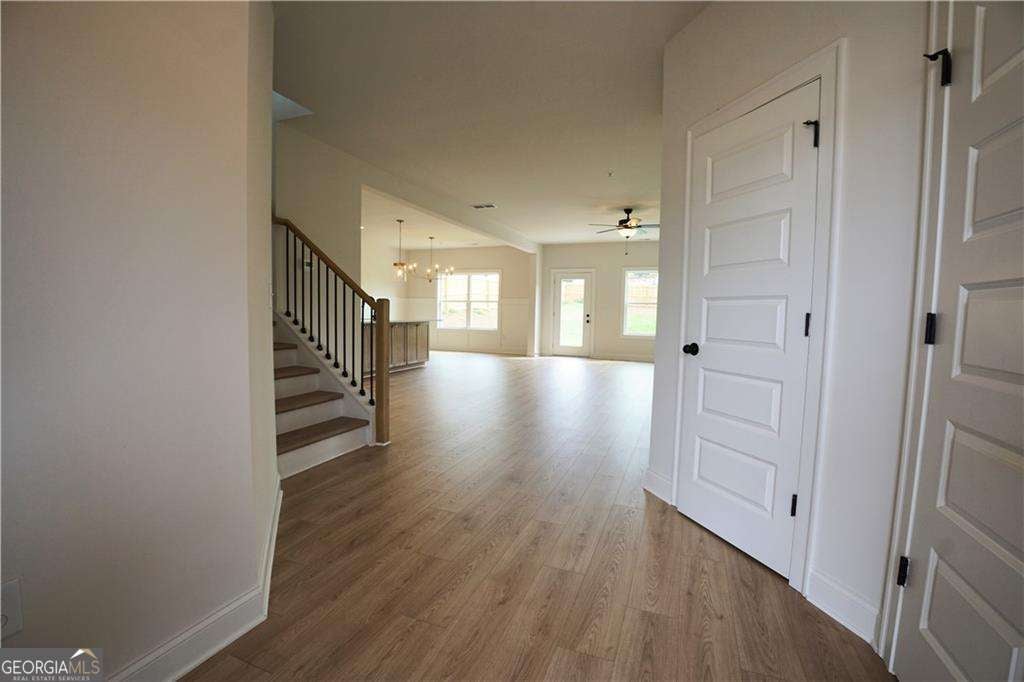 35 Aviation Rd SE