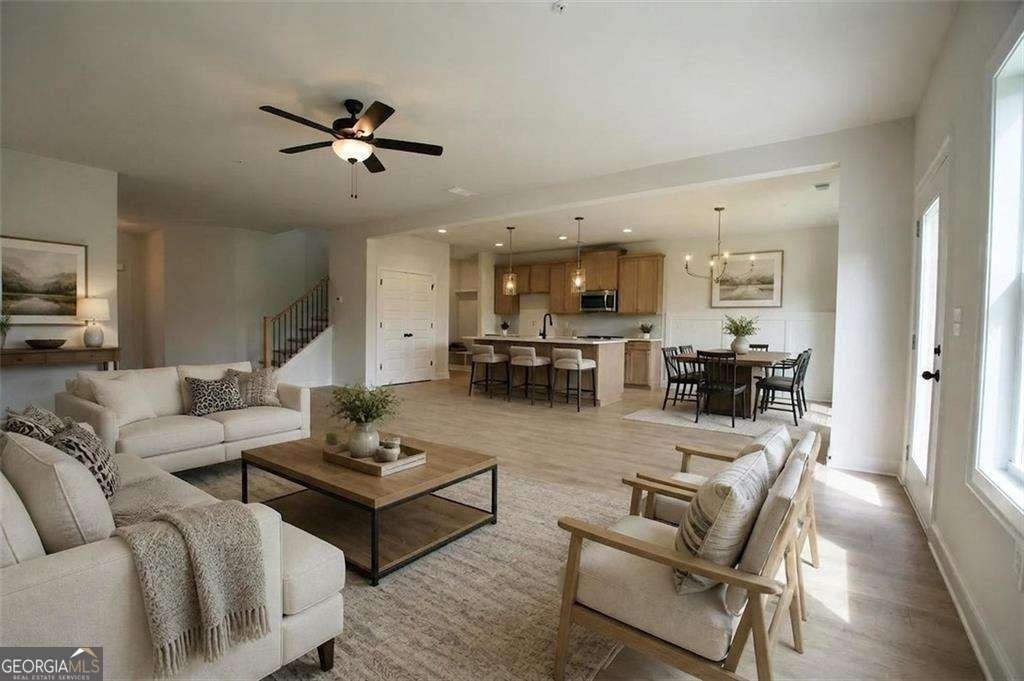 35 Aviation Rd SE