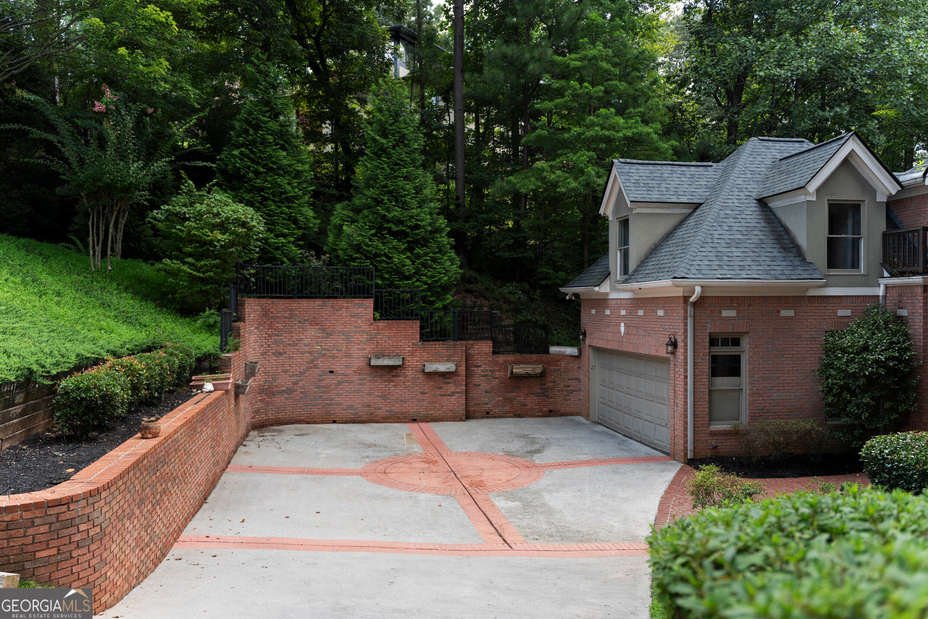 27 Wing Mill RD