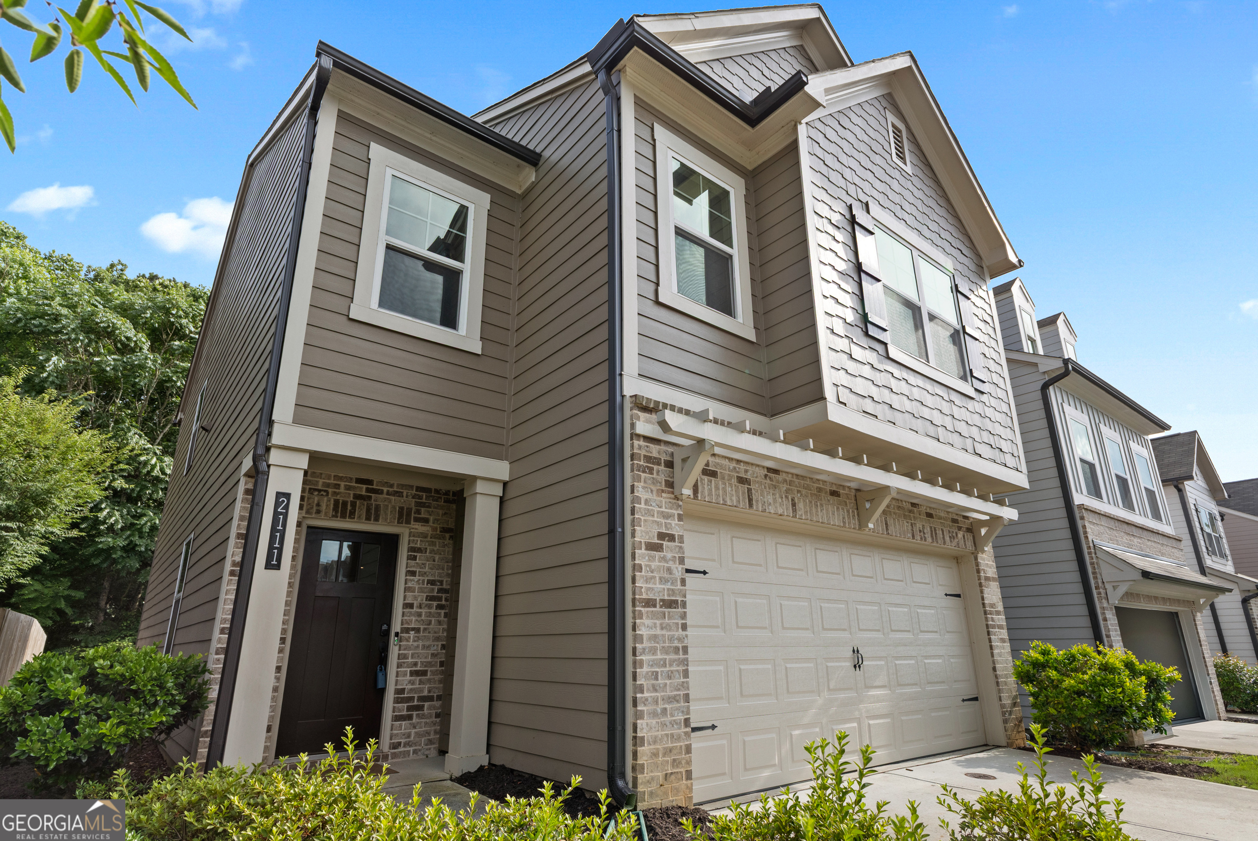 2111 Westside DR