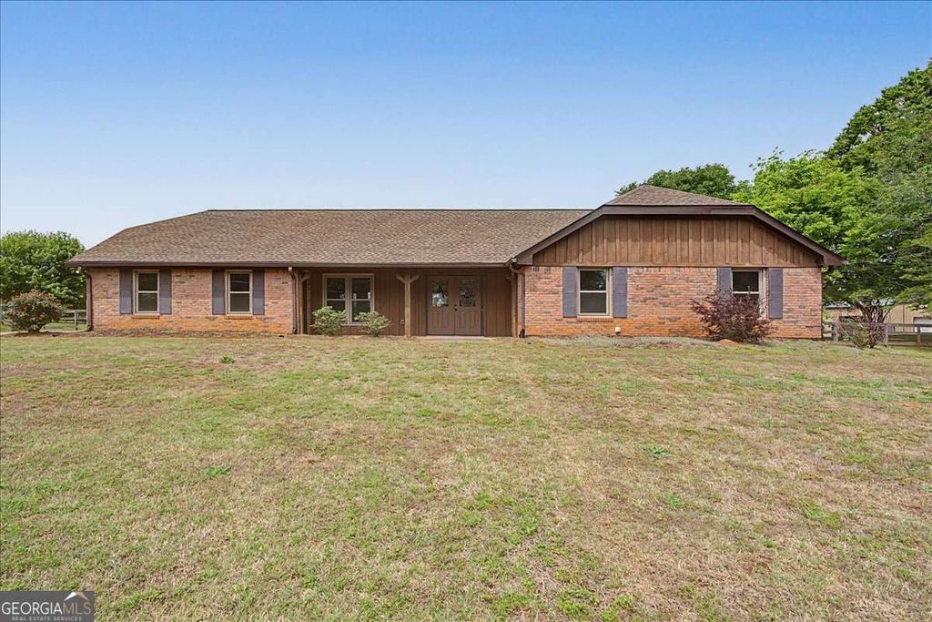 Photo of 4535 E Cherokee Drive, Canton, GA 30115 (MLS # 10756362)