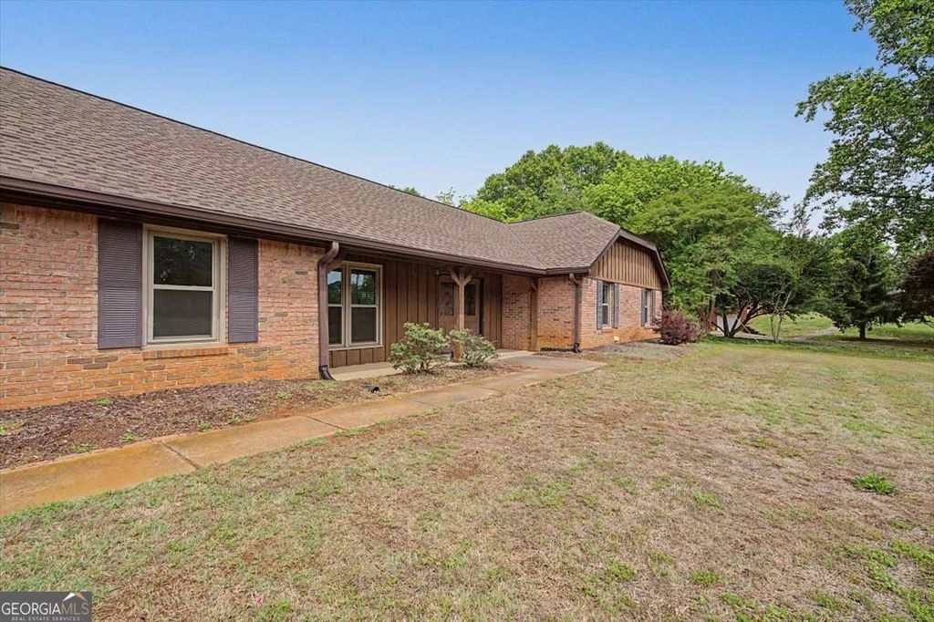 Photo of 4535 E Cherokee Drive, Canton, GA 30115 (MLS # 10756362)