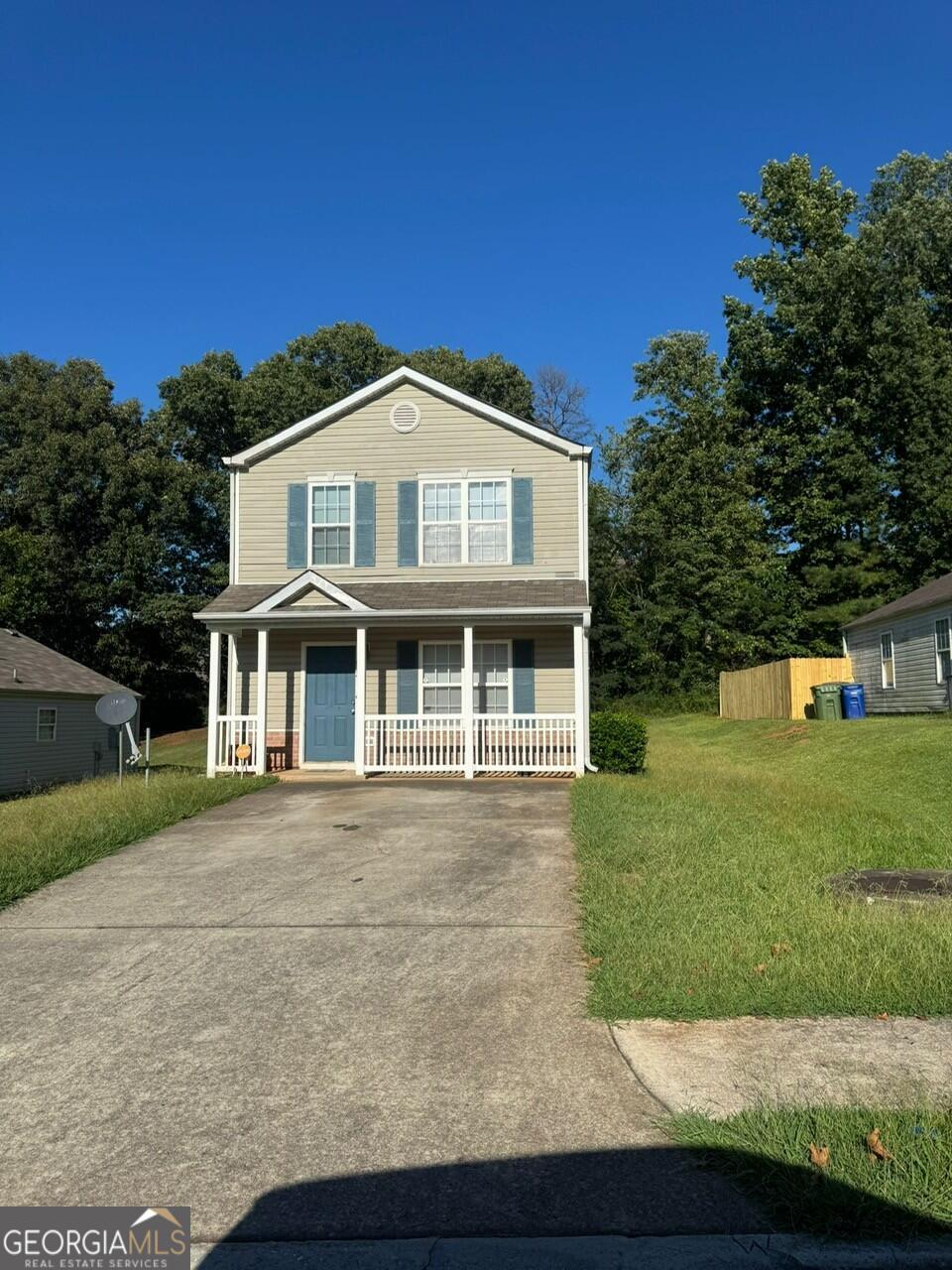 Discover this charming home at 1652 Hallmark Hill Dr in Griffin, GA! This residence features a spacious layout with an inviting living area, modern kitchen with ample cabinetry, and comfortable bedrooms. The property boasts a well-maintained yard, providing an excellent space for outdoor activities. Conveniently located near local amenities and transportation options, this home offers both comfort and accessibility in a serene neighborhood setting. Don't miss the opportunity to see this lovely property!