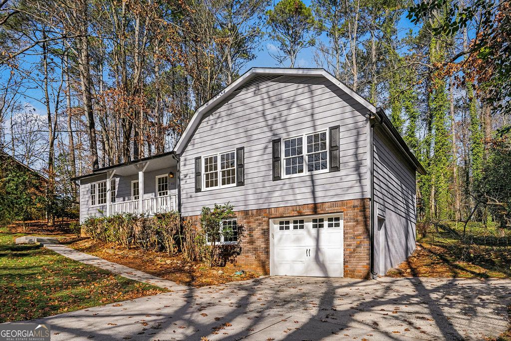 Photo of 612 The General Avenue, Woodstock, GA 30189 (MLS # 10660826)