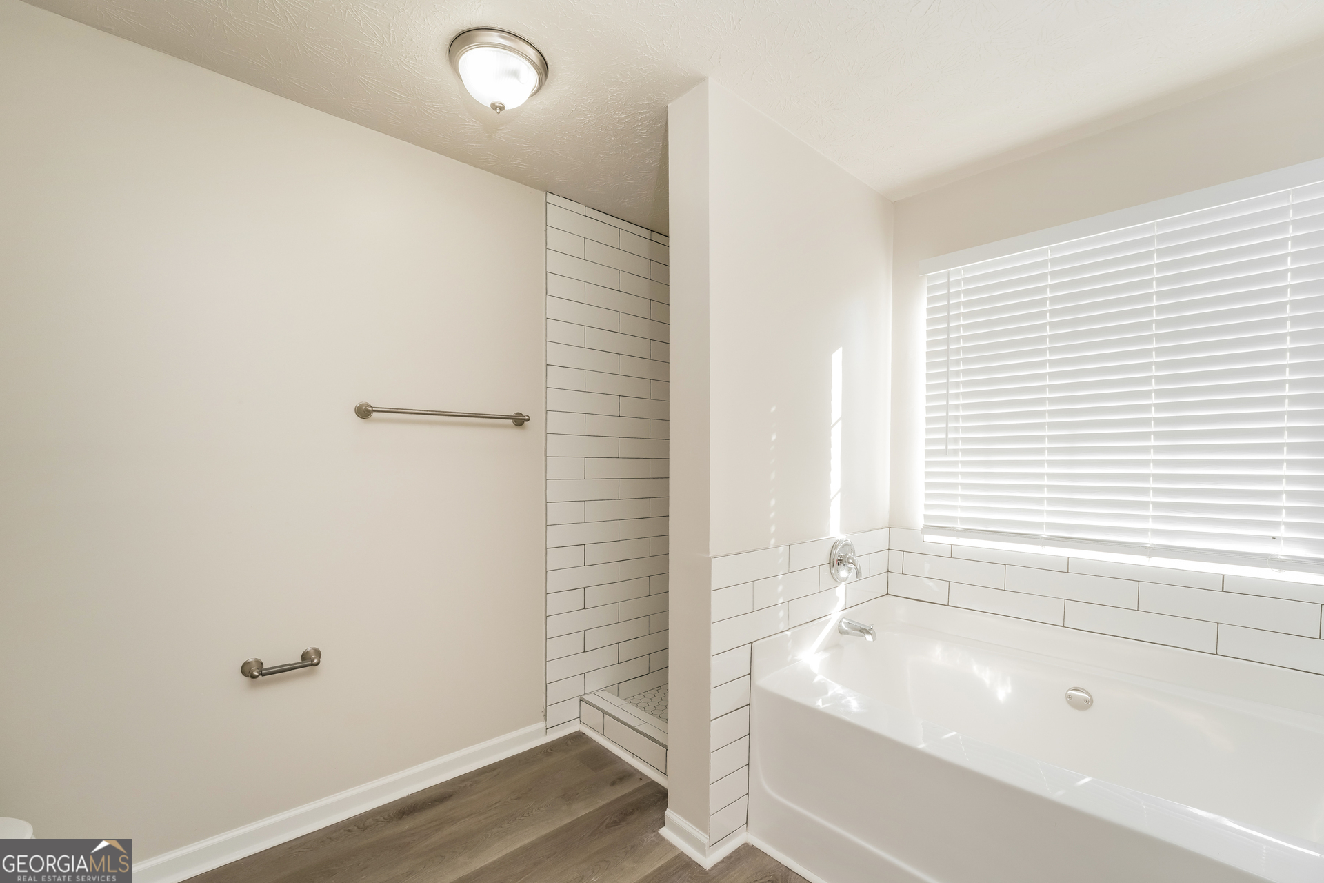 KENNONS RIDGE - Residential Lease