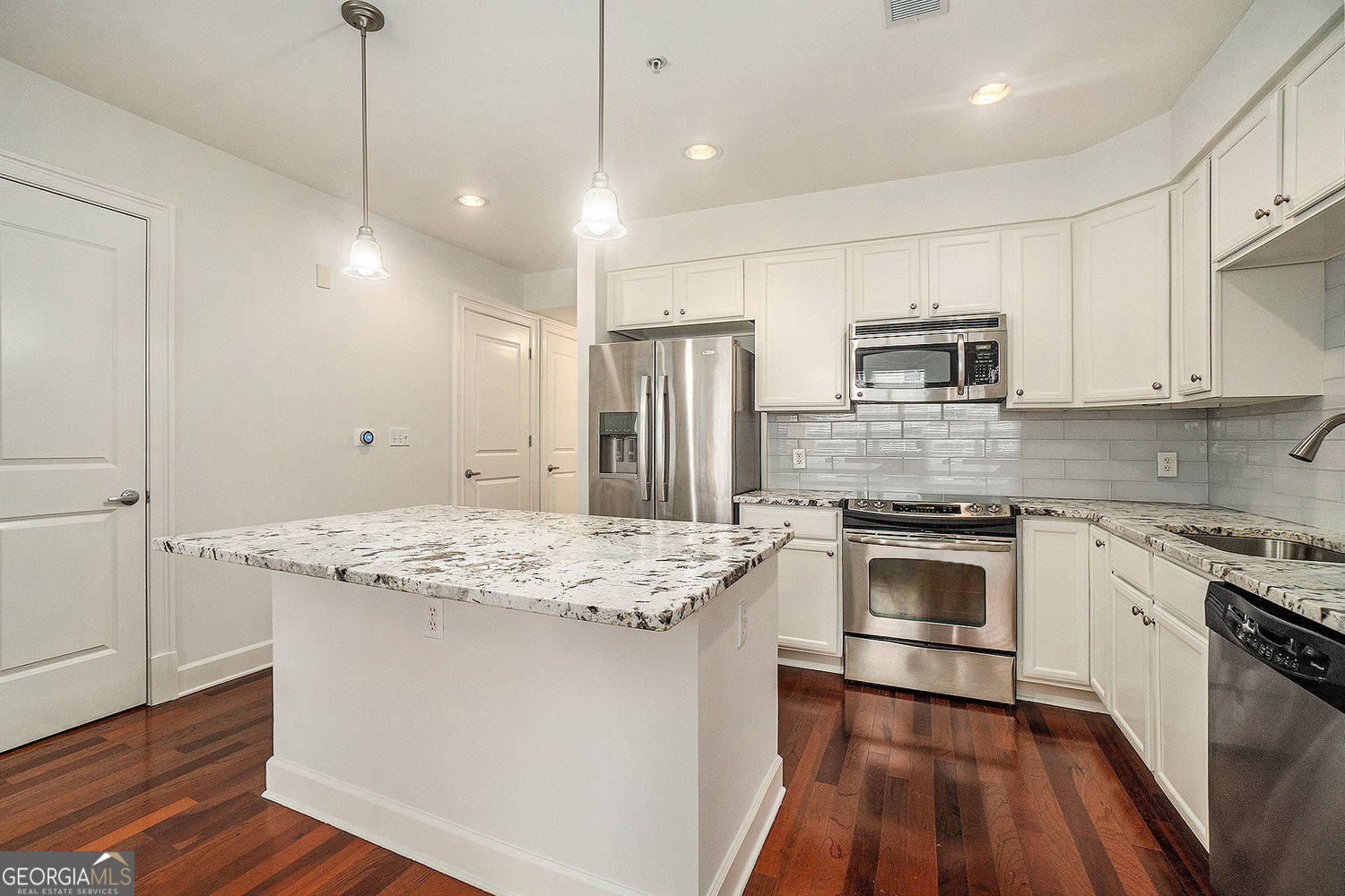 200 River Vista DR 307