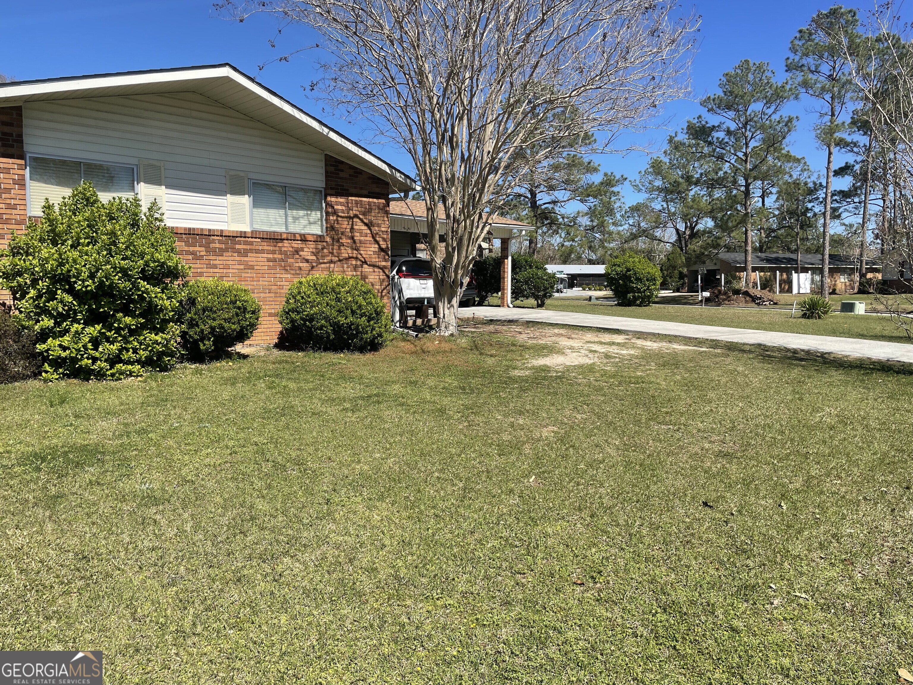 2817 Caldwell Dr.