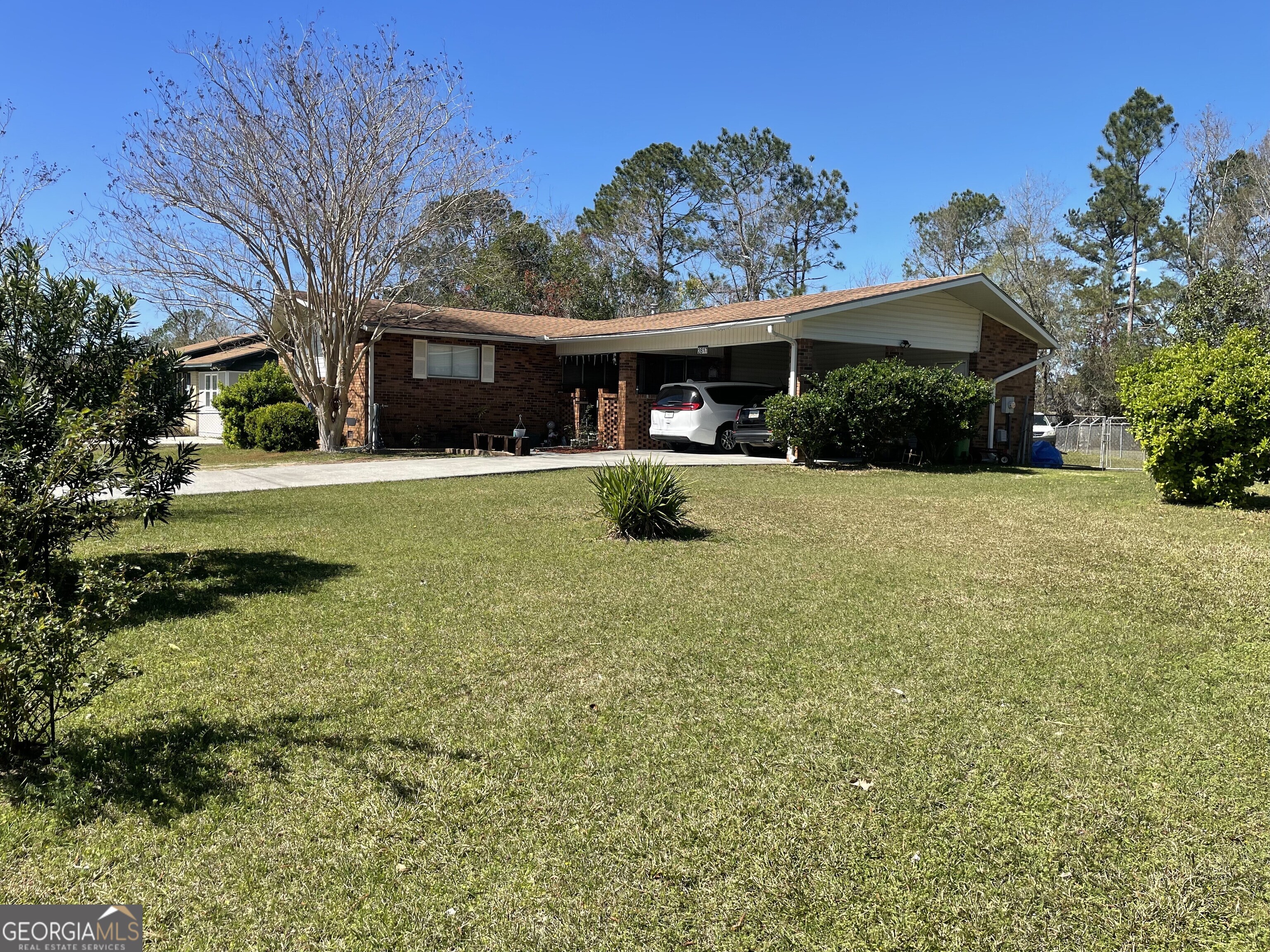 2817 Caldwell Dr.