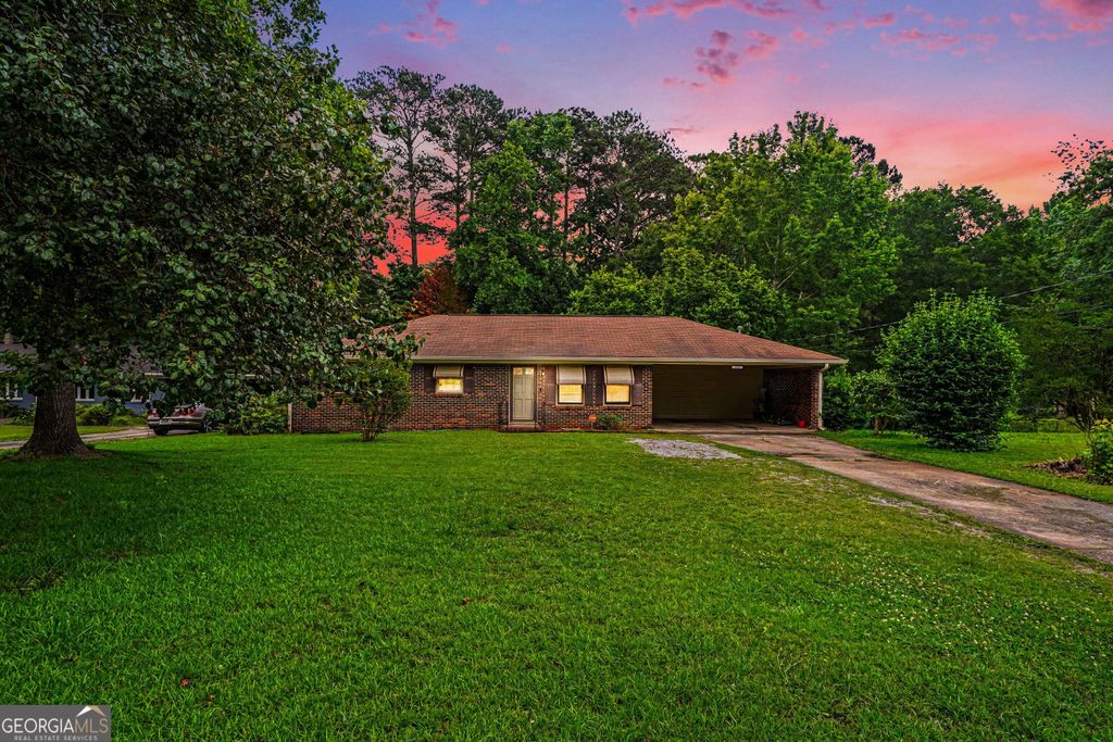 Photo of 1338 Oakdale Drive, Griffin, GA 30224 (MLS # 10773188)