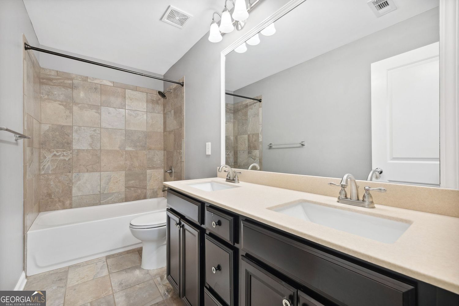 Roswell, Georgia 30076, United States, 4 Bedrooms Bedrooms, ,4 BathroomsBathrooms,Residential,Active,152544