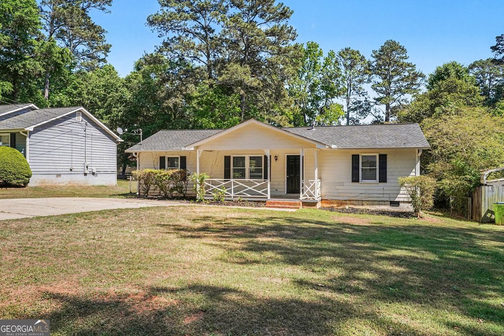 Photo of 342 Laurel Lane, Stockbridge, GA 30281 (MLS # 10738994)