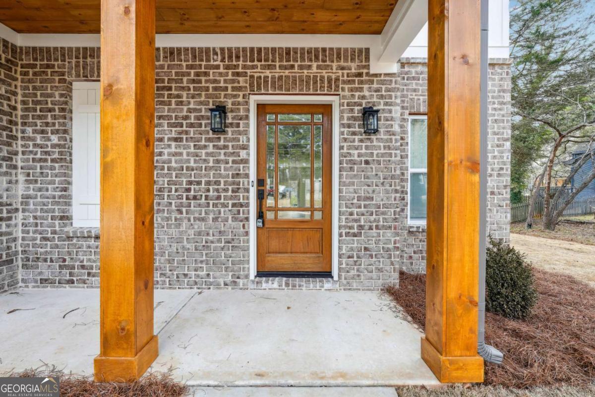 7180 Whitfield DR