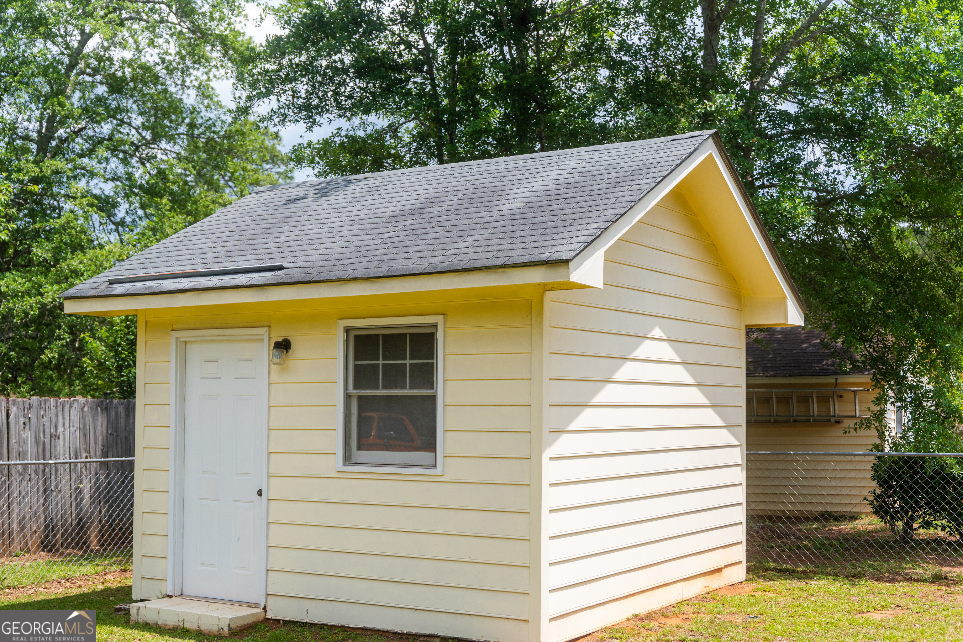 2211 Arrowwood DR