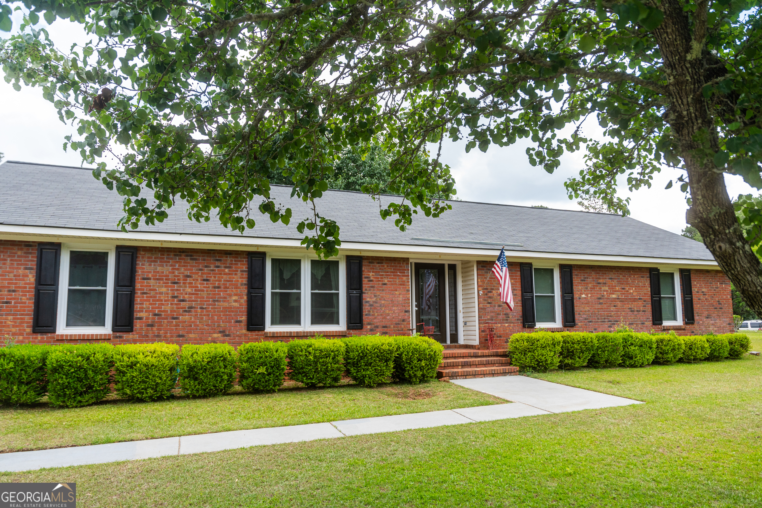 2211 Arrowwood DR