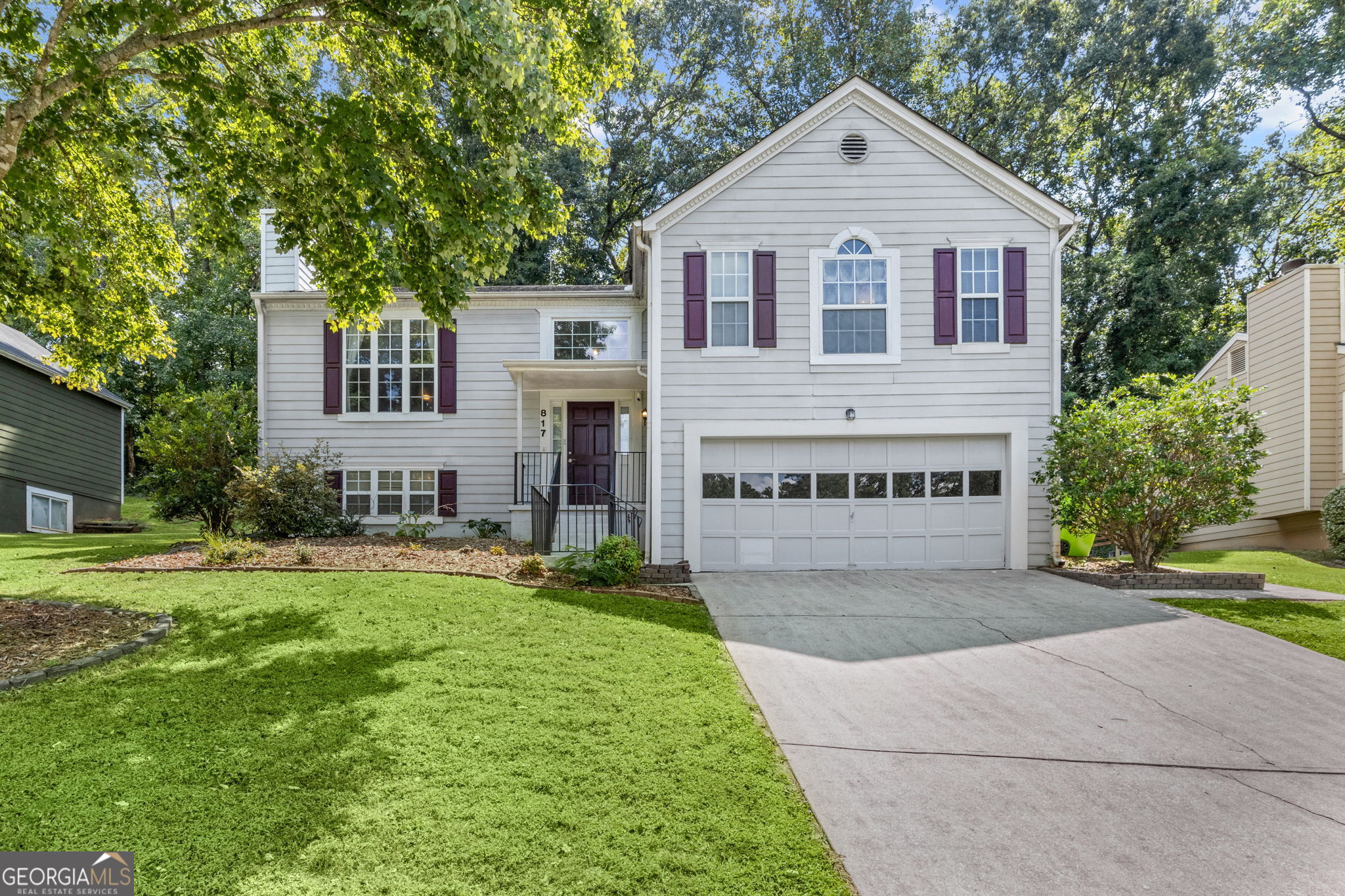 Beautiful split level in quiet neighborhood with no HOA. Spacious floor plan with media/play room on the lower level. Lower level also has a bedroom and a bathroom. Primary bedroom is large with a suite that offers a double vanity and separate shower and tub. Large living room and separate dining area on upper level with eat in kitchen. 5 year old washer and dryer stay with the house.
