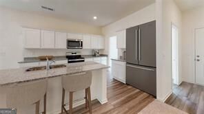 466 Silverton DR