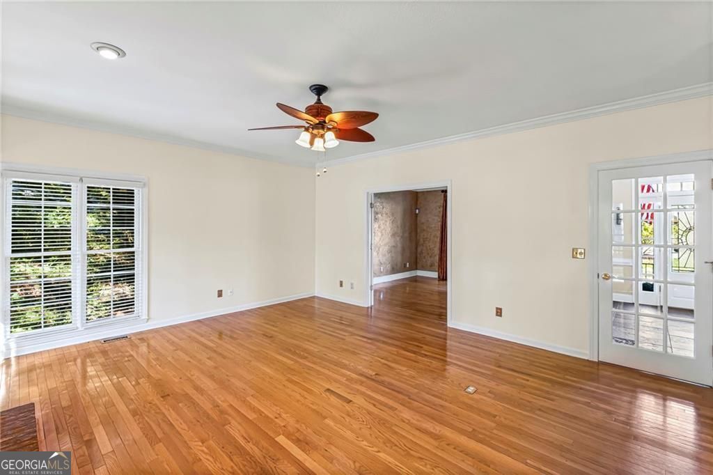 Marietta, Georgia 30062, United States, 5 Bedrooms Bedrooms, ,4 BathroomsBathrooms,Residential,Active,240457