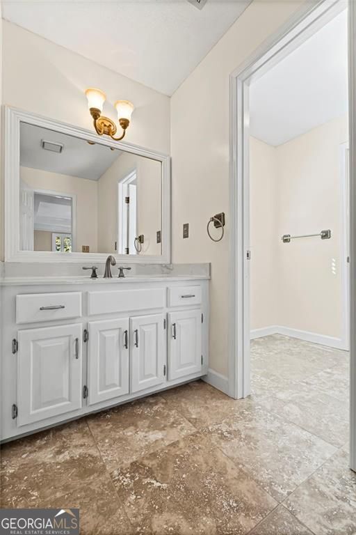 Marietta, Georgia 30062, United States, 5 Bedrooms Bedrooms, ,4 BathroomsBathrooms,Residential,Active,240457