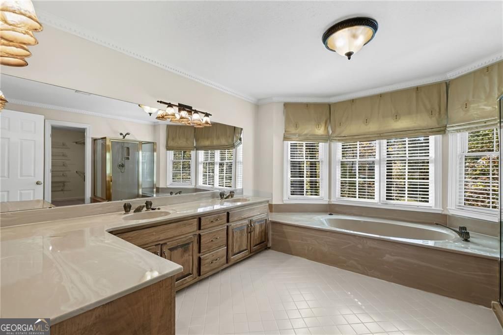 Marietta, Georgia 30062, United States, 5 Bedrooms Bedrooms, ,4 BathroomsBathrooms,Residential,Active,240457