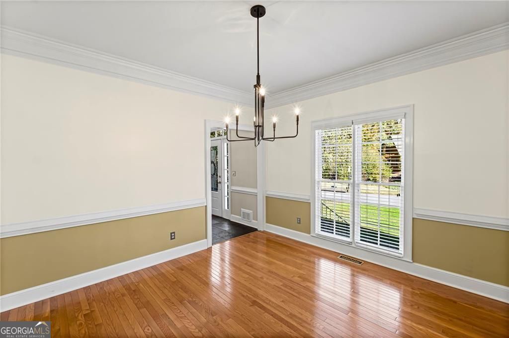 Marietta, Georgia 30062, United States, 5 Bedrooms Bedrooms, ,4 BathroomsBathrooms,Residential,Active,240457