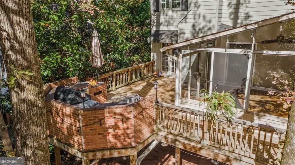 Marietta, Georgia 30062, United States, 5 Bedrooms Bedrooms, ,4 BathroomsBathrooms,Residential,Active,240457