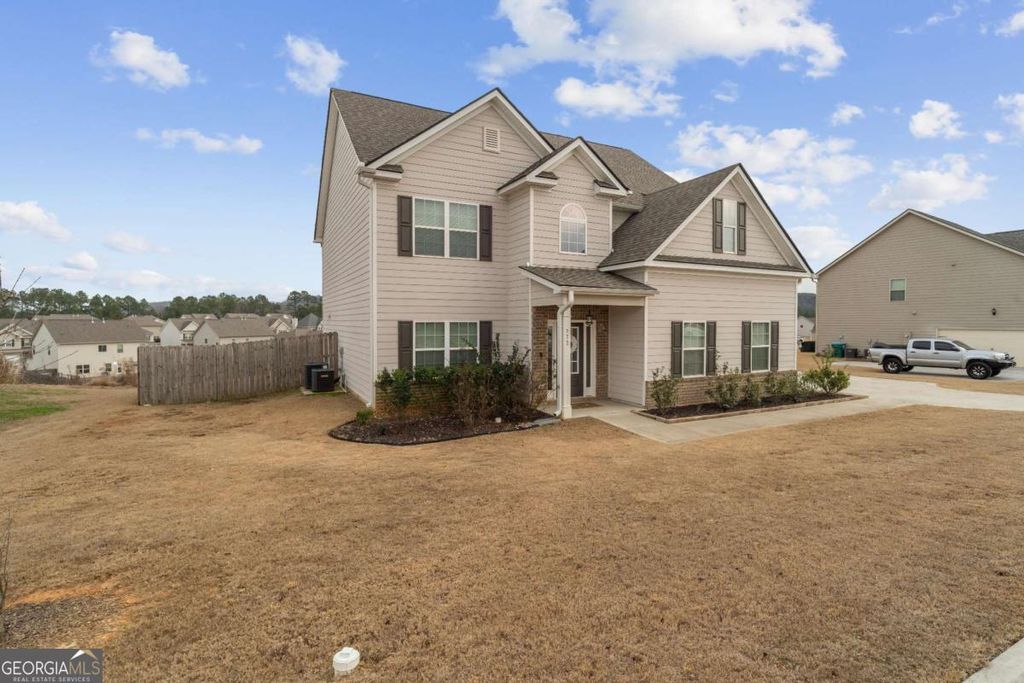 Photo of 512 Adare Parkway, Adairsville, GA 30103 (MLS # 10669116)