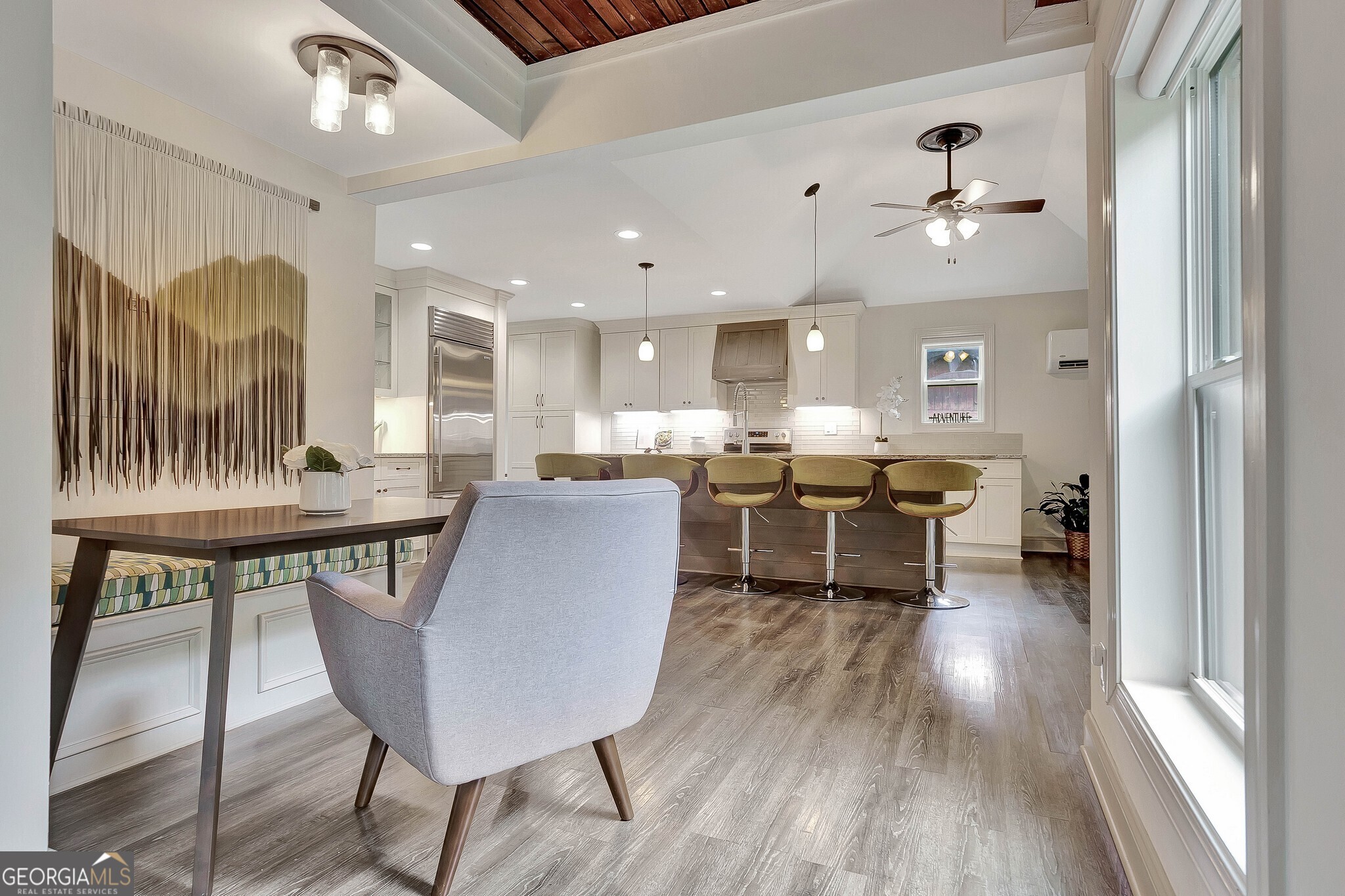 4 & 5 Northlake CIR
