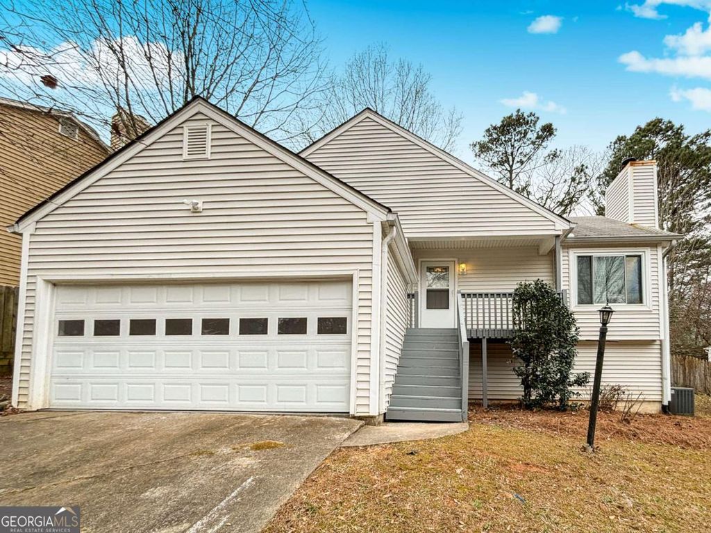 Photo of 1819 Crescent Hill Drive, Acworth, GA 30102 (MLS # 10670557)