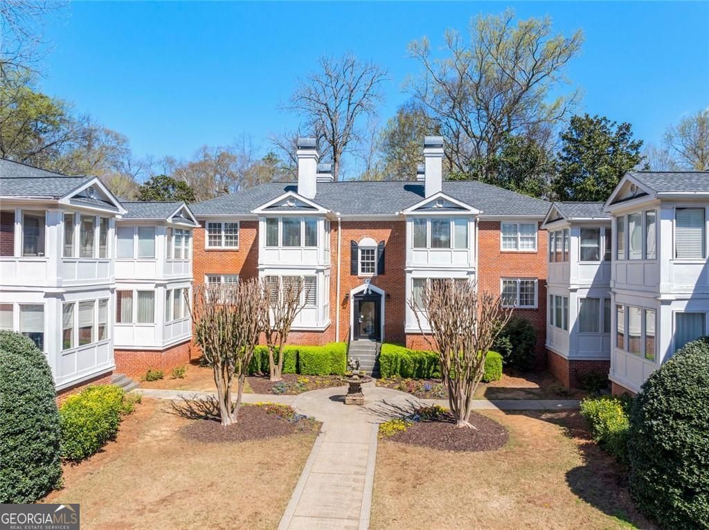 Photo of 115 Peachtree Memorial Drive #C3, Atlanta, GA 30309 (MLS # 10769518)