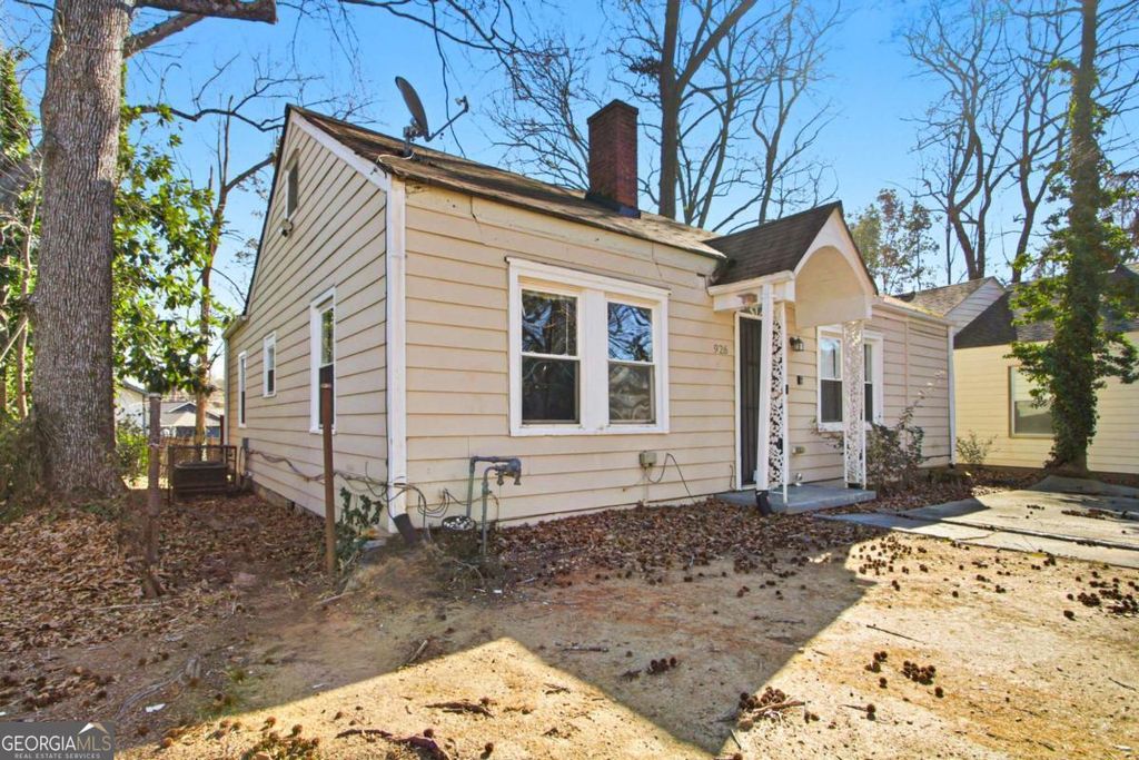 Photo of 926 Lawton Street SW, Atlanta, GA 30310 (MLS # 10690227)