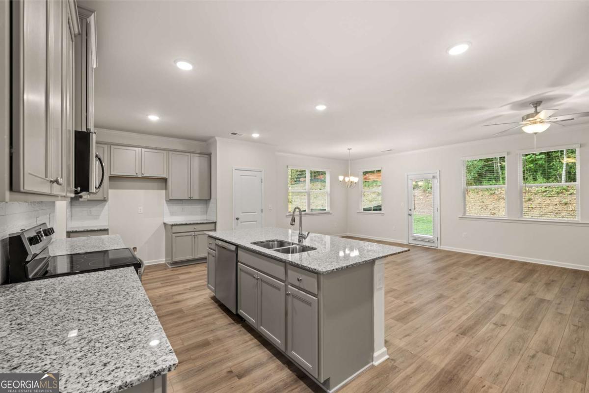 1243 Riverstone RD