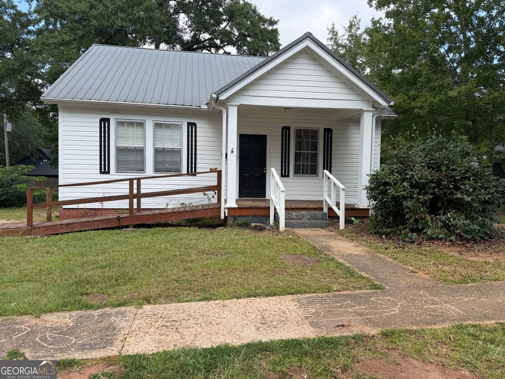 Photo of 204 Royal Avenue, Hogansville, GA 30230 (MLS # 10835784)