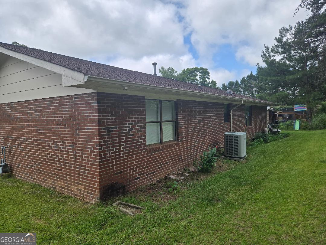 1453 Rose LN